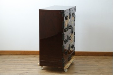 中古　美品!!　木地呂塗りに漆絵が美しい特注品の岩谷堂箪笥　定価約150万円　(R-078854)