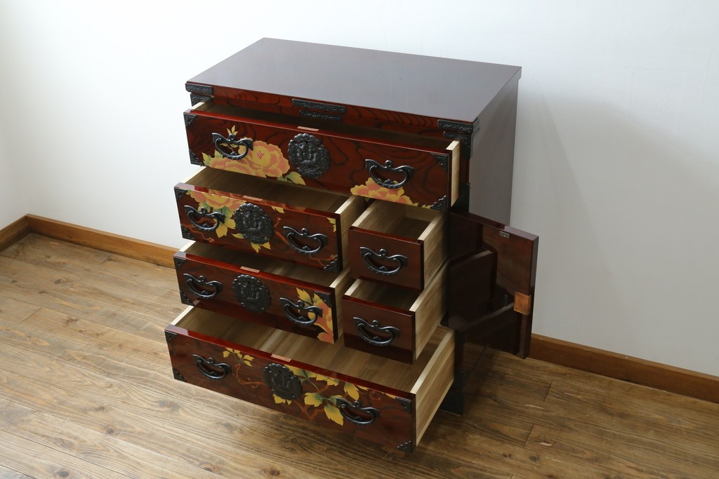 中古　美品!!　木地呂塗りに漆絵が美しい特注品の岩谷堂箪笥　定価約150万円　(R-078854)