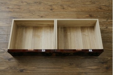 中古　美品!!　木地呂塗りに漆絵が美しい特注品の岩谷堂箪笥　定価約150万円　(R-078854)