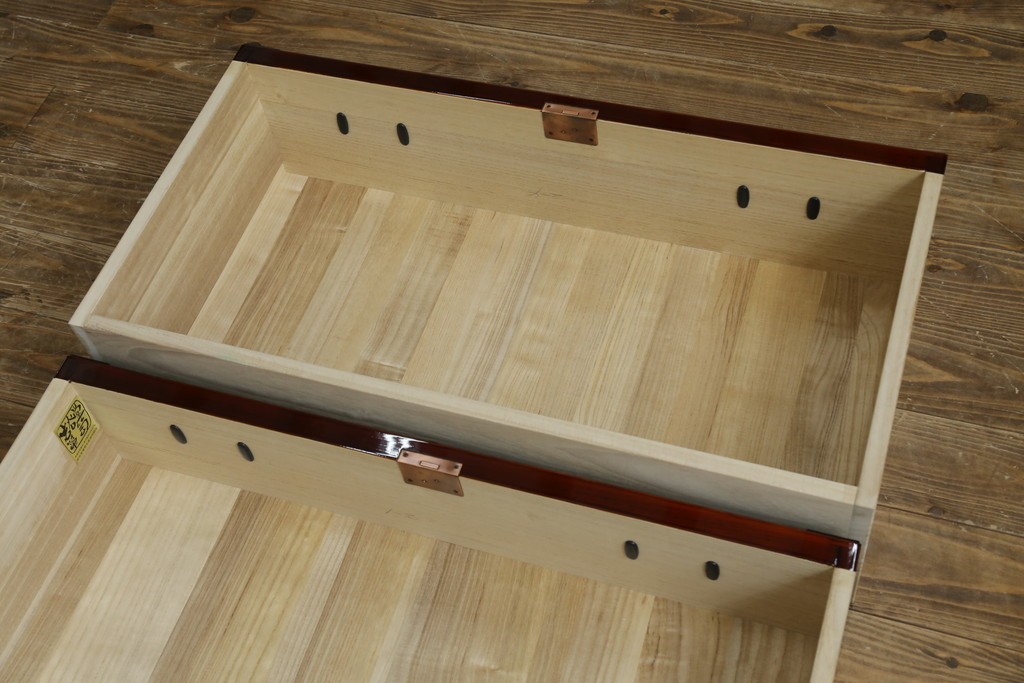 中古　美品!!　木地呂塗りに漆絵が美しい特注品の岩谷堂箪笥　定価約150万円　(R-078854)