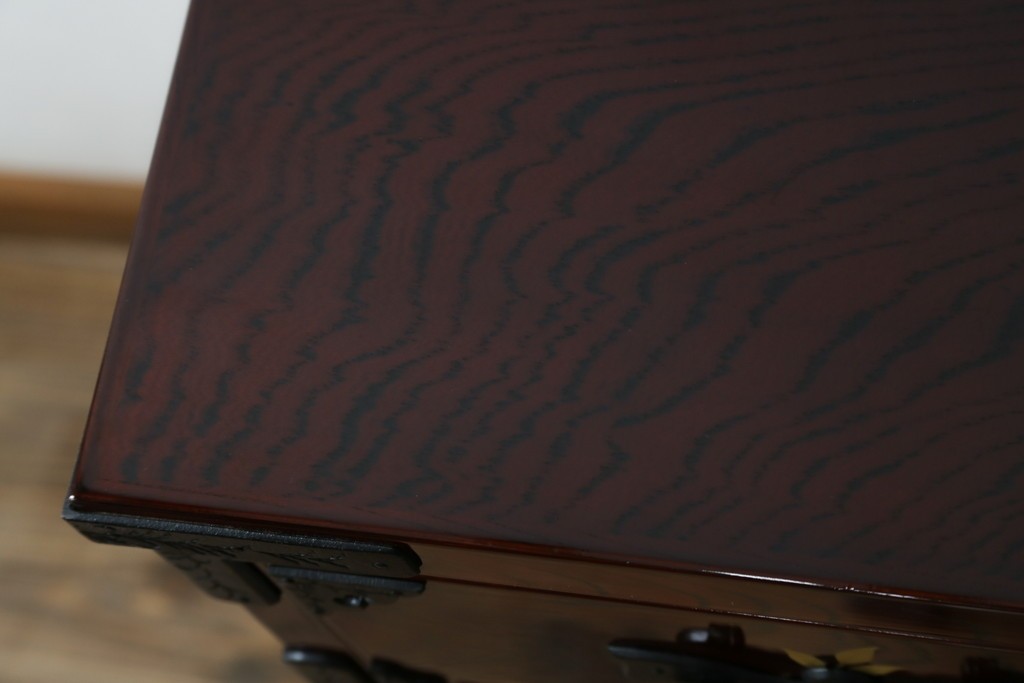 中古　美品!!　木地呂塗りに漆絵が美しい特注品の岩谷堂箪笥　定価約150万円　(R-078854)