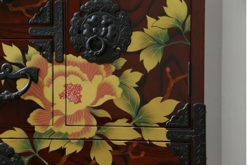 中古　美品!!　木地呂塗りに漆絵が美しい特注品の岩谷堂箪笥　定価約150万円　(R-078854)