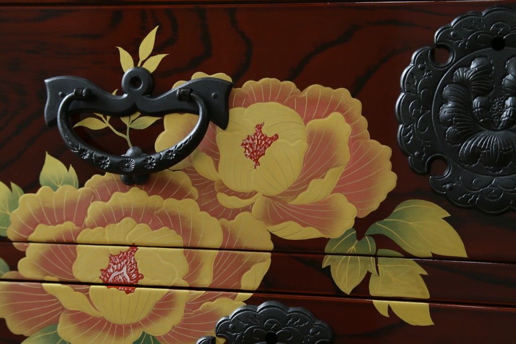 中古　美品!!　木地呂塗りに漆絵が美しい特注品の岩谷堂箪笥　定価約150万円　(R-078854)