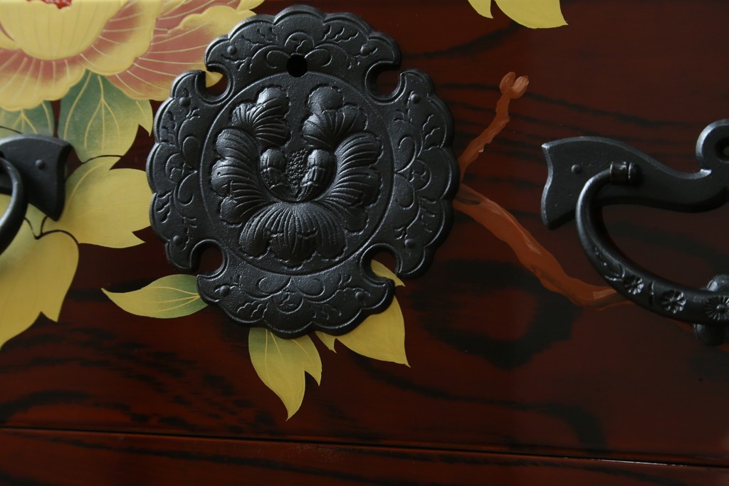 中古　美品!!　木地呂塗りに漆絵が美しい特注品の岩谷堂箪笥　定価約150万円　(R-078854)