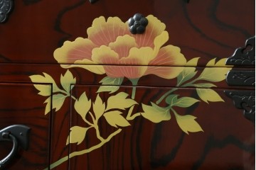 中古　美品!!　木地呂塗りに漆絵が美しい特注品の岩谷堂箪笥　定価約150万円　(R-078854)