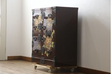 中古　美品!!　木地呂塗りに漆絵が美しい特注品の岩谷堂箪笥(小箪笥、収納箪笥、整理箪笥、和箪笥)(定価約150万円)(R-078854)