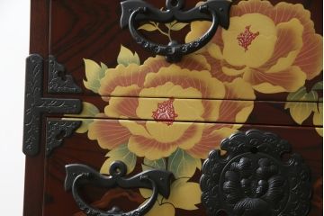 中古　美品!!　木地呂塗りに漆絵が美しい特注品の岩谷堂箪笥(小箪笥、収納箪笥、整理箪笥、和箪笥)(定価約150万円)(R-078854)