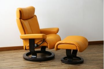 中古　EKORNES(エコーネス)　Stressless Magic(ストレスレス マジック)　シグニチャー　Sサイズ　本革　オットマン付きストレスレスチェア(レザー、リクライニングチェア、一人掛けソファ、1P、アームチェア、フットスツール)(R-078861)