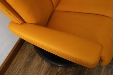 中古　EKORNES(エコーネス)　Stressless Magic(ストレスレス マジック)　シグニチャー　Sサイズ　本革　オットマン付きストレスレスチェア(レザー、リクライニングチェア、一人掛けソファ、1P、アームチェア、フットスツール)(R-078861)