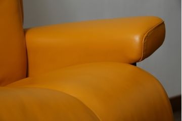 中古　EKORNES(エコーネス)　Stressless Magic(ストレスレス マジック)　シグニチャー　Sサイズ　本革　オットマン付きストレスレスチェア(レザー、リクライニングチェア、一人掛けソファ、1P、アームチェア、フットスツール)(R-078861)