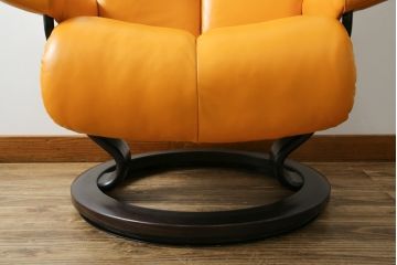 中古　EKORNES(エコーネス)　Stressless Magic(ストレスレス マジック)　シグニチャー　Sサイズ　本革　オットマン付きストレスレスチェア(レザー、リクライニングチェア、一人掛けソファ、1P、アームチェア、フットスツール)(R-078861)