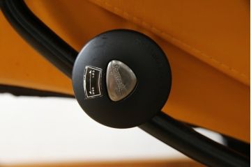 中古　EKORNES(エコーネス)　Stressless Magic(ストレスレス マジック)　シグニチャー　Sサイズ　本革　オットマン付きストレスレスチェア(レザー、リクライニングチェア、一人掛けソファ、1P、アームチェア、フットスツール)(R-078861)