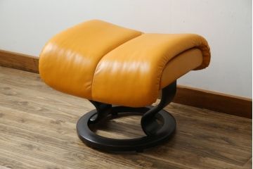 中古　EKORNES(エコーネス)　Stressless Magic(ストレスレス マジック)　シグニチャー　Sサイズ　本革　オットマン付きストレスレスチェア(レザー、リクライニングチェア、一人掛けソファ、1P、アームチェア、フットスツール)(R-078861)