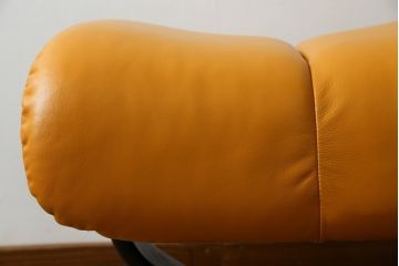 中古　EKORNES(エコーネス)　Stressless Magic(ストレスレス マジック)　シグニチャー　Sサイズ　本革　オットマン付きストレスレスチェア(レザー、リクライニングチェア、一人掛けソファ、1P、アームチェア、フットスツール)(R-078861)
