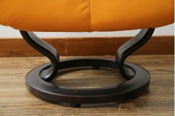 中古　EKORNES(エコーネス)　Stressless Magic(ストレスレス マジック)　シグニチャー　Sサイズ　本革　オットマン付きストレスレスチェア(レザー、リクライニングチェア、一人掛けソファ、1P、アームチェア、フットスツール)(R-078861)