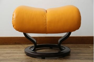 中古　EKORNES(エコーネス)　Stressless Magic(ストレスレス マジック)　シグニチャー　Sサイズ　本革　オットマン付きストレスレスチェア(レザー、リクライニングチェア、一人掛けソファ、1P、アームチェア、フットスツール)(R-078861)