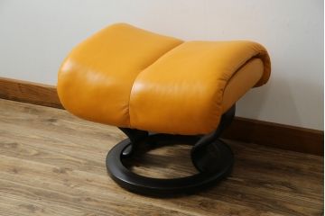 中古　EKORNES(エコーネス)　Stressless Magic(ストレスレス マジック)　シグニチャー　Sサイズ　本革　オットマン付きストレスレスチェア(レザー、リクライニングチェア、一人掛けソファ、1P、アームチェア、フットスツール)(R-078862)