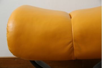 中古　EKORNES(エコーネス)　Stressless Magic(ストレスレス マジック)　シグニチャー　Sサイズ　本革　オットマン付きストレスレスチェア(レザー、リクライニングチェア、一人掛けソファ、1P、アームチェア、フットスツール)(R-078862)
