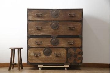 和製アンティーク　上杢!!　前面欅(ケヤキ)材　金具遣いが上品で風情のある二段重ね相馬箪笥(仙台箪笥、時代箪笥、和たんす、衣装箪笥、引き出し、チェスト)(R-078866)