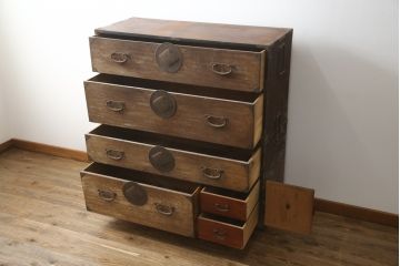 和製アンティーク　上杢!!　前面欅(ケヤキ)材　金具遣いが上品で風情のある二段重ね相馬箪笥(仙台箪笥、時代箪笥、和たんす、衣装箪笥、引き出し、チェスト)(R-078866)
