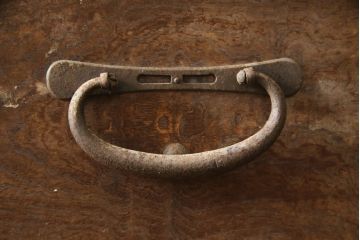 和製アンティーク　上杢!!　前面欅(ケヤキ)材　金具遣いが上品で風情のある二段重ね相馬箪笥(仙台箪笥、時代箪笥、和たんす、衣装箪笥、引き出し、チェスト)(R-078866)