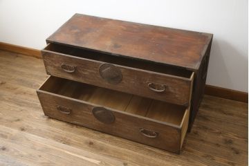 和製アンティーク　上杢!!　前面欅(ケヤキ)材　金具遣いが上品で風情のある相馬箪笥ローボード(仙台箪笥、時代箪笥、和たんす、衣装箪笥、引き出し、サイドボード、テレビ台、サイドチェスト)(R-078867)