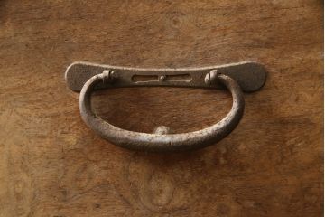和製アンティーク　上杢!!　前面欅(ケヤキ)材　金具遣いが上品で風情のある相馬箪笥ローボード(仙台箪笥、時代箪笥、和たんす、衣装箪笥、引き出し、サイドボード、テレビ台、サイドチェスト)(R-078868)