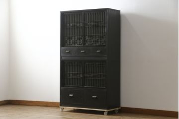 中古　ラフジュ工房オリジナル　古建具リメイク　すりガラス入り　洗練された和の雰囲気を放つ重ね戸棚(書院戸、組子、キャビネット、収納棚、食器棚)(R-078869)