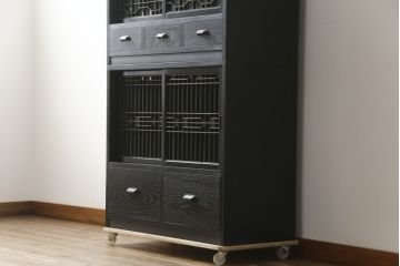 中古　ラフジュ工房オリジナル　古建具リメイク　すりガラス入り　洗練された和の雰囲気を放つ重ね戸棚(書院戸、組子、キャビネット、収納棚、食器棚)(R-078869)