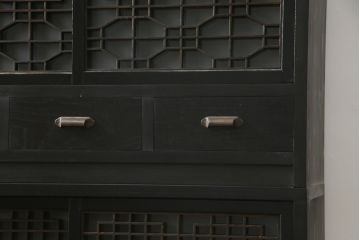 中古　ラフジュ工房オリジナル　古建具リメイク　すりガラス入り　洗練された和の雰囲気を放つ重ね戸棚(書院戸、組子、キャビネット、収納棚、食器棚)(R-078869)