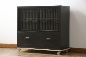 中古　ラフジュ工房オリジナル　古建具リメイク　すりガラス入り　洗練された和の雰囲気を放つサイドボード(書院戸、組子、サイドキャビネット、収納棚、戸棚、食器棚)(R-078871)