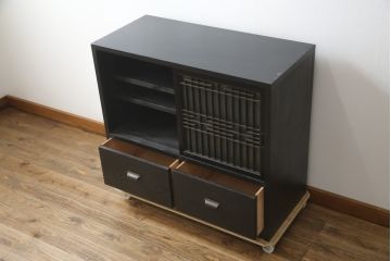 中古　ラフジュ工房オリジナル　古建具リメイク　すりガラス入り　洗練された和の雰囲気を放つサイドボード(書院戸、組子、サイドキャビネット、収納棚、戸棚、食器棚)(R-078871)