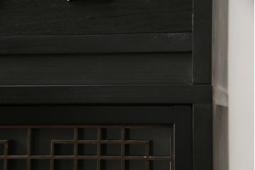 中古　ラフジュ工房オリジナル　古建具リメイク　すりガラス入り　洗練された和の雰囲気を放つサイドボード(書院戸、組子、サイドキャビネット、収納棚、戸棚、食器棚)(R-078871)