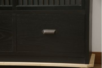 中古　ラフジュ工房オリジナル　古建具リメイク　すりガラス入り　洗練された和の雰囲気を放つサイドボード(書院戸、組子、サイドキャビネット、収納棚、戸棚、食器棚)(R-078871)