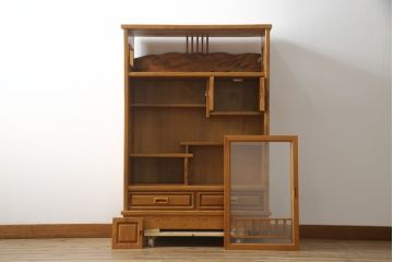 中古　美品!!　屋久杉　美しい杢目が目を惹く上品な佇まいの茶箪笥(茶棚、戸棚、収納棚、飾り棚)(R-078872)