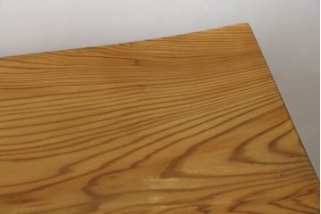 中古　美品!!　屋久杉　無垢材　明るい色味の木肌が美しい飾り棚(収納棚、戸棚、茶棚、違い棚、茶箪笥)(R-078873)