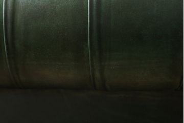 イギリスビンテージ　美品　Lloyd's Antiques(ロイズ・アンティークス)取り扱い　1人掛け　本革　ラグジュアリーな空間を演出するチェスターフィールドソファ(一人掛け、1P、アームソファ、レザーソファ、英国、ヴィンテージ)(R-078875)