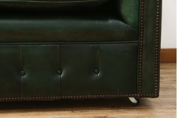 イギリスビンテージ　美品　Lloyd's Antiques(ロイズ・アンティークス)取り扱い　1人掛け　本革　ラグジュアリーな空間を演出するチェスターフィールドソファ(一人掛け、1P、アームソファ、レザーソファ、英国、ヴィンテージ)(R-078875)