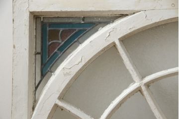 アンティーク建具　希少!!　フランス製　アーチ型のステンドグラス入り明かり取り1枚(明り取り、ステンドガラス、ガラス欄間、窓、仏国)(R-078877)