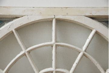 アンティーク建具　希少!!　フランス製　アーチ型のステンドグラス入り明かり取り1枚(明り取り、ステンドガラス、ガラス欄間、窓、仏国)(R-078877)