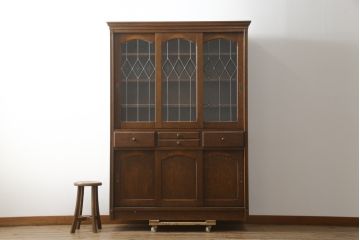 中古　三越家具(現カントリーハウス)　Brugge(ブルージュ)　品のある佇まいが魅力的なキャビネット(収納棚、戸棚、飾り棚、食器棚、カップボード)(R-078879)