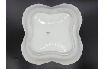 ビンテージ　フランス　LIMOGES(リモージュ)　Georges Boyer(ジョルジュ ボワイエ)　GIRAUD(ジロー)　優雅なデザインが魅力的なプレート3枚セット(ヴィンテージ、薔薇、バラ、ローズ、金彩、花柄、フラワー、大皿、変形皿、取手付き、耳付き、洋食器)(R-078881)