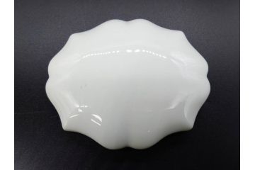 フランス/TRADITION CNP FRANCE　LIMOGES(リモージュ)　ドイツ/KRONESTER BAVARIA(クロネスター ババリア)　白磁　シンプルでどんな食卓にも馴染むシュガーポット2点・バスケット・小物入れ2点セット(菓子器、蓋物、カゴ、籠、洋食器)(R-078882)