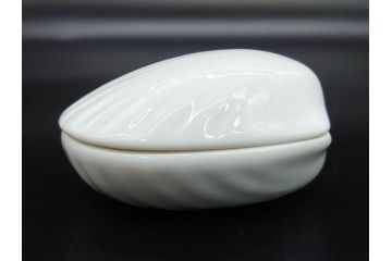 ビンテージ　フランス　LIMOGES(リモージュ)　白磁　様々な用途に使える小物入れ5点セット(ヴィンテージ、蓋物、洋食器、シェル、貝)(R-078883)