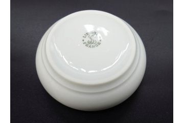 ビンテージ　フランス　LIMOGES(リモージュ)　白磁　様々な用途に使える小物入れ5点セット(ヴィンテージ、蓋物、洋食器、シェル、貝)(R-078883)