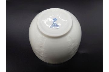 ビンテージ　ドイツ　KAISER(カイザー)　Seltmann Weiden(ゼルトマンヴァイデン)　Eschenbach(エッシェンバッハ)　艶やかな白磁が美しいクリーマー2点&シュガーポット2点&トレーセット(Bavaria、ババリア、MIRABELL、REGINA、ヴィンテージ、ミルクジャー、ミルクポット、ボンボン入れ、洋食器)(R-078884)　