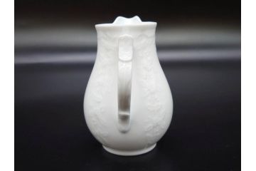 ビンテージ　ドイツ　KAISER(カイザー)　Seltmann Weiden(ゼルトマンヴァイデン)　Eschenbach(エッシェンバッハ)　艶やかな白磁が美しいクリーマー2点&シュガーポット2点&トレーセット(Bavaria、ババリア、MIRABELL、REGINA、ヴィンテージ、ミルクジャー、ミルクポット、ボンボン入れ、洋食器)(R-078884)　