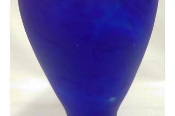 ガラス工芸家 藤田喬平　見惚れるほど鮮やかな瑠璃色の花瓶(手吹き、花器、花入、花生、花器、壷、壺、共箱付き)(R-078886)