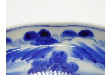 明治期　伊万里　染付　輪花型　約38cm　1尺2寸　丹念に絵付けされた花鳥や海老の図が見事な大皿(尺皿、陶器、エビ、海老、えび、風景、花鳥図、山水図、和食器、和皿、一尺二寸)(R-078890)