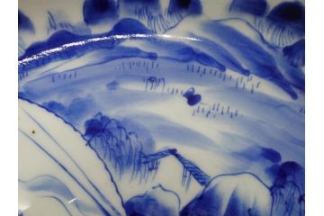 明治期　伊万里　染付　輪花型　約38cm　1尺2寸　丹念に絵付けされた花鳥や海老の図が見事な大皿(尺皿、陶器、エビ、海老、えび、風景、花鳥図、山水図、和食器、和皿、一尺二寸)(R-078890)